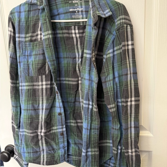 Urban Pipeline Green and Blue Checkered Flannel Shirt - Picture 2 of 6
